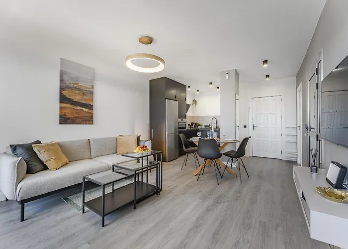 Trendy Work & Relax Seaside شقة أذيخي